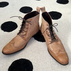 NWOT ASOS Tan Oxford Lace Up Boots